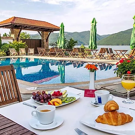 Otel Family Saint Konstantin Kŭrdzhali